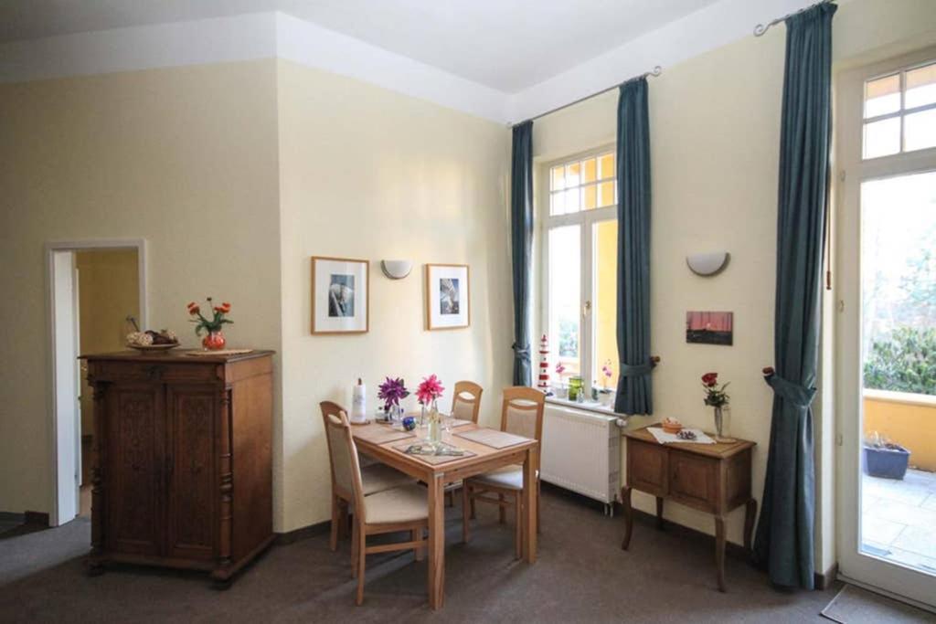 Kuehlungsborn Ferienwohnung Sonnenresidenz คูล็องสบอร์น ภายนอก รูปภาพ